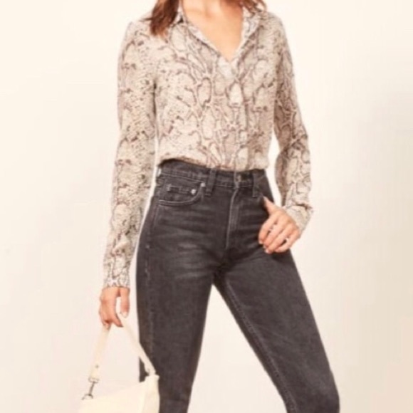 Reformation Tops - Reformation classic Violet Top in Python